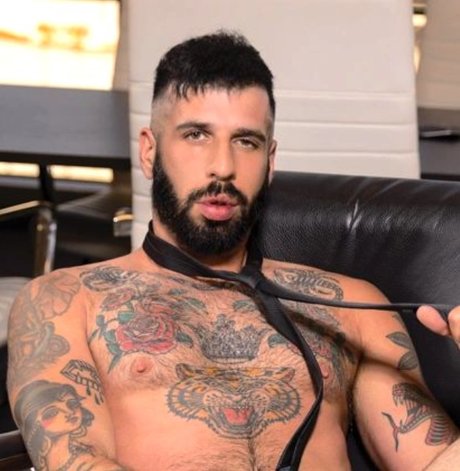 Foto desnuda filtrada de OnlyFans de Romeodavisxl 18