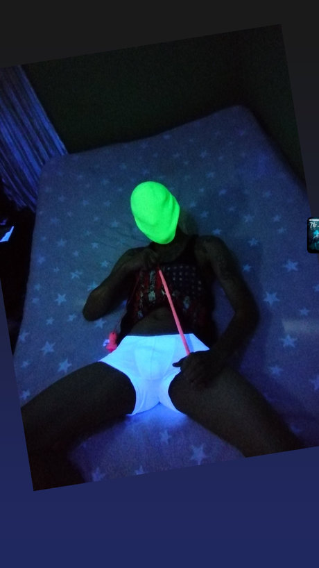 Foto desnuda filtrada de OnlyFans de Roman