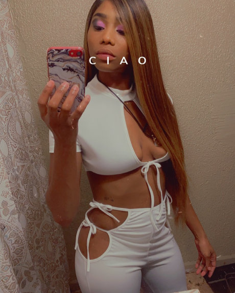 Foto desnuda filtrada de OnlyFans de Rolze