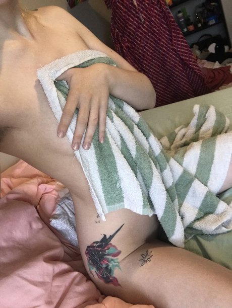 Foto desnuda filtrada de OnlyFans de Rogue Unicorn