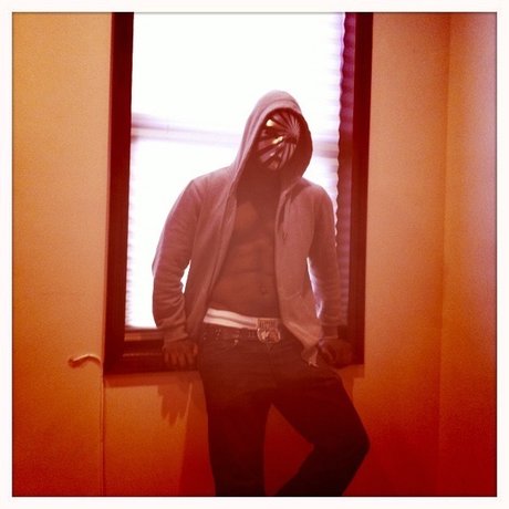 Foto desnuda filtrada de OnlyFans de Mgmt