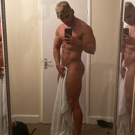 Foto desnuda filtrada de OnlyFans de Ryanjakefr