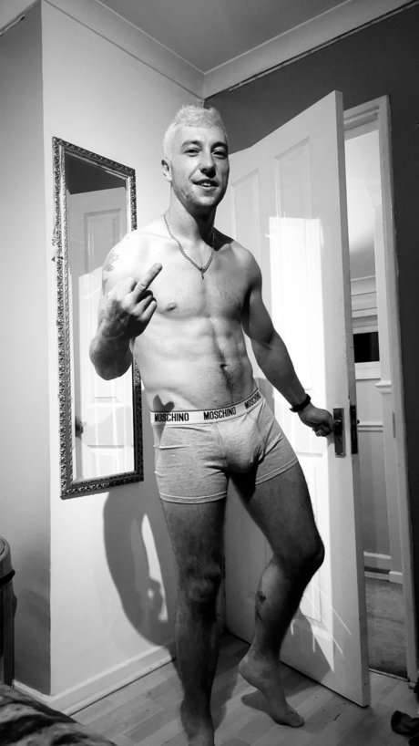Foto desnuda filtrada de OnlyFans de Russell Tilbury