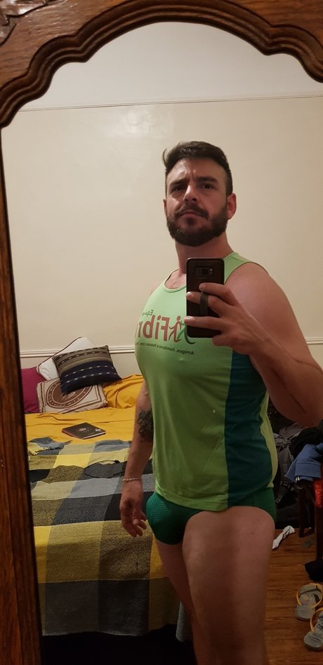 Foto desnuda filtrada de OnlyFans de Rugbybeardclub