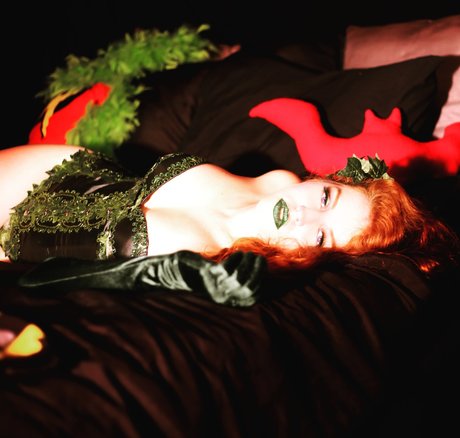 Foto desnuda filtrada de OnlyFans de Ruby Rapture Burlesque