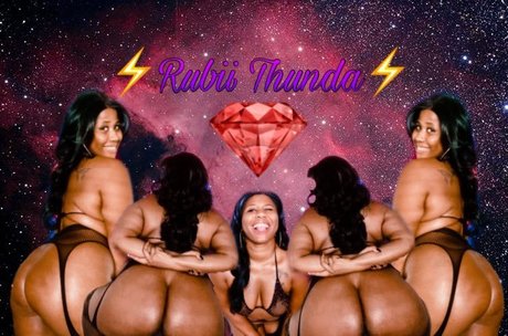 Foto desnuda filtrada de OnlyFans de Rubii Thunda