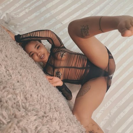 Foto desnuda filtrada de OnlyFans de 6 