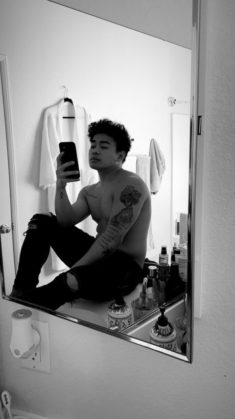 Foto desnuda filtrada de OnlyFans de Dumptruck