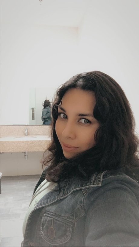 Foto desnuda filtrada de OnlyFans de Rosalinda Resendiz