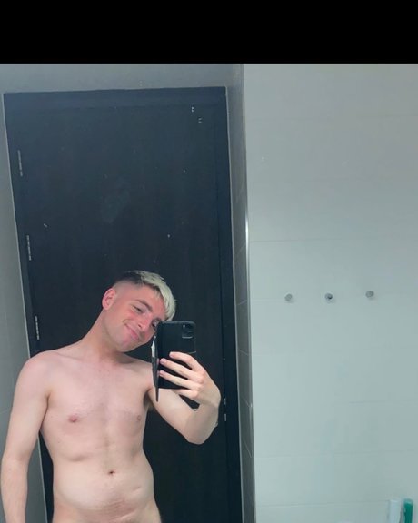 Foto desnuda filtrada de OnlyFans de Ross