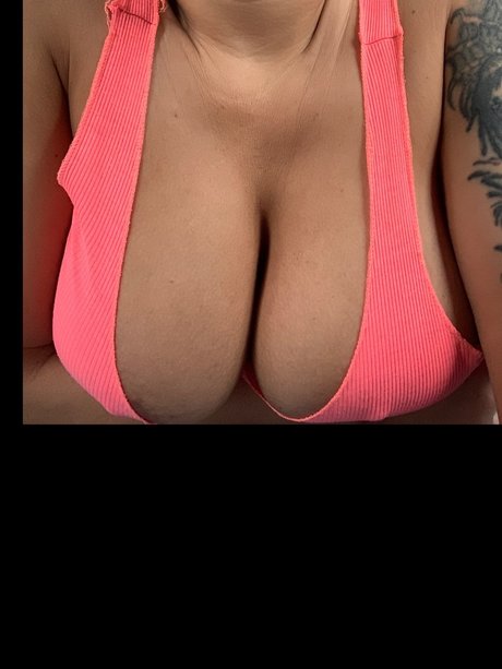 Foto desnuda filtrada de OnlyFans de Scarlett March