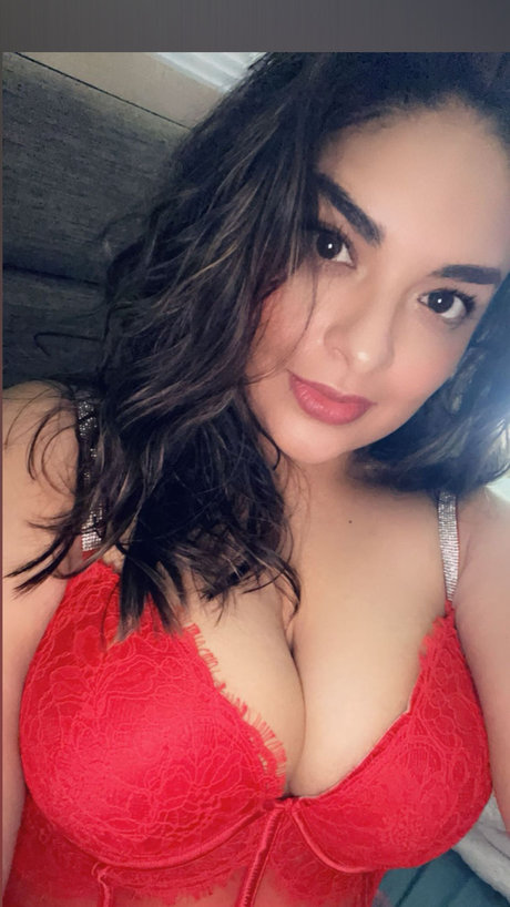 Foto desnuda filtrada de OnlyFans de Samantha