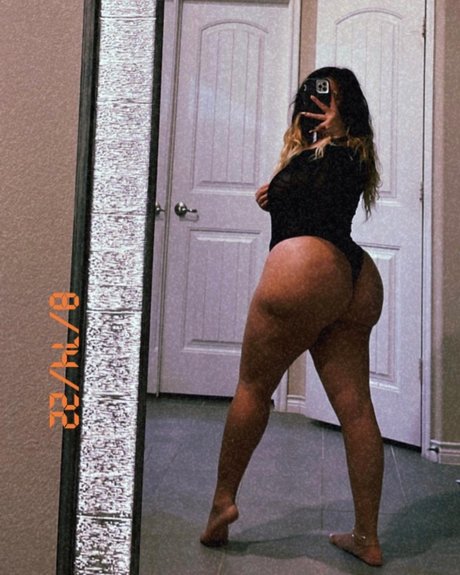 Foto desnuda filtrada de OnlyFans de Salvidoll