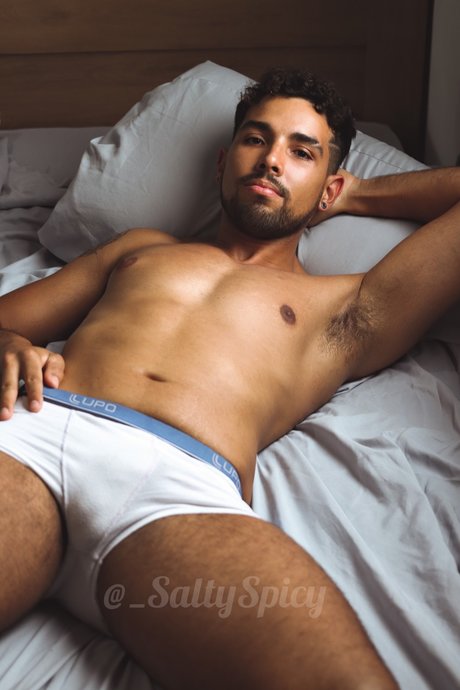 Foto desnuda filtrada de OnlyFans de Fah