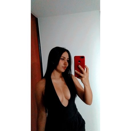 Foto desnuda filtrada de OnlyFans de Salo