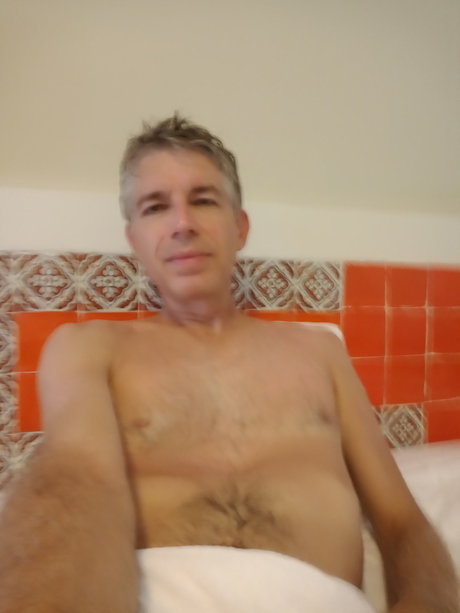 Foto desnuda filtrada de OnlyFans de Rodolfo Salinas Villarreal