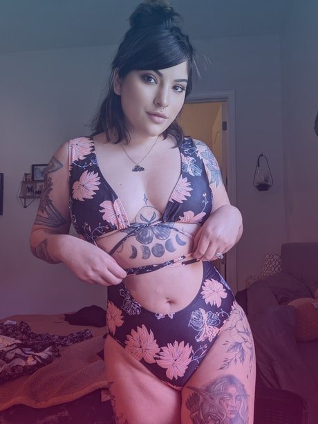 Foto desnuda filtrada de OnlyFans de Salem Equinox