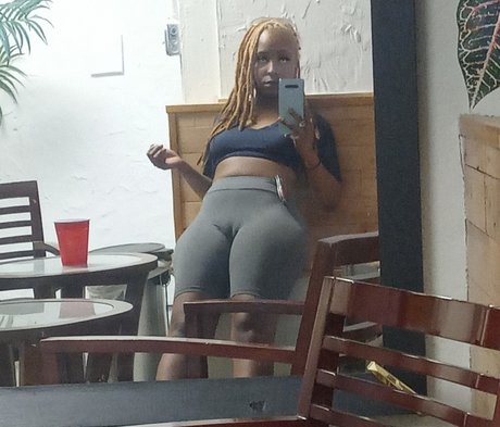 Foto desnuda filtrada de OnlyFans de Jamaican Panganot