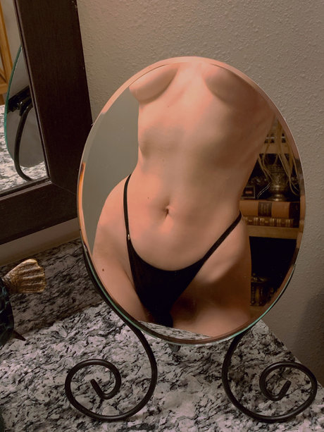 Foto desnuda filtrada de OnlyFans de Kelli