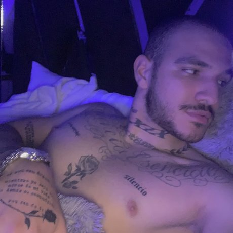Foto desnuda filtrada de OnlyFans de Sadosantos
