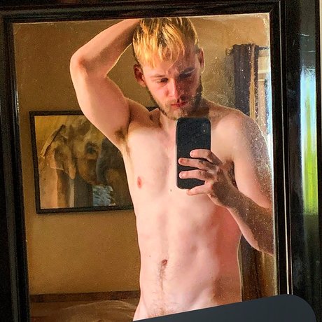 Foto desnuda filtrada de OnlyFans de 24  7 Sylvia Plath