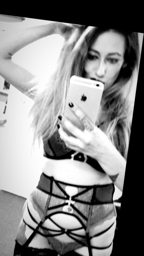 Foto desnuda filtrada de OnlyFans de Sabrina