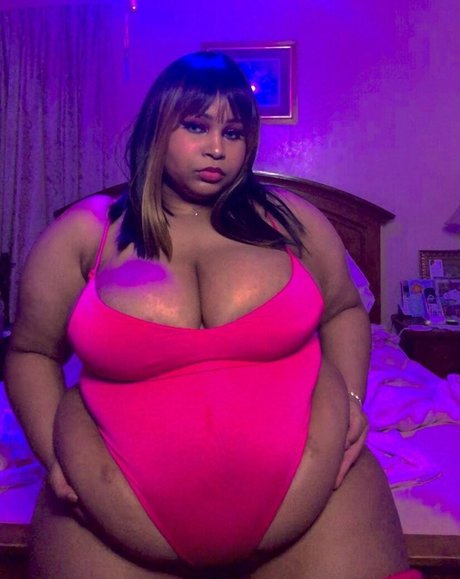 Foto desnuda filtrada de OnlyFans de Bigbellyjudy