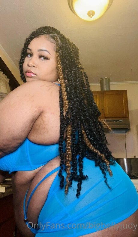 Foto desnuda filtrada de OnlyFans de Bigbellyjudy