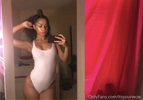 Foto desnuda filtrada de OnlyFans de Itsyourwcw