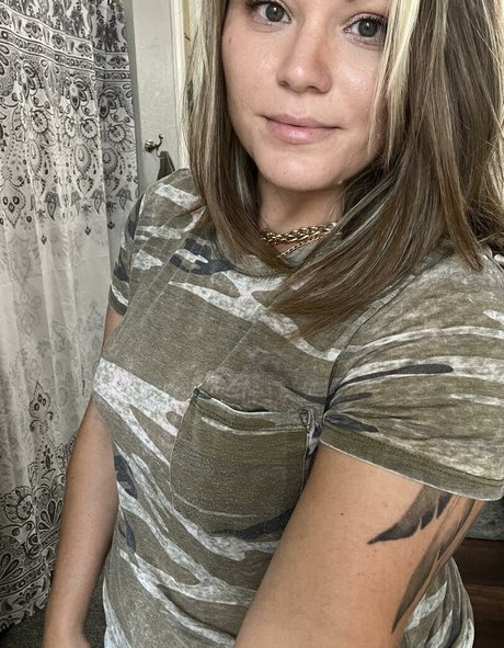 Foto desnuda filtrada de OnlyFans de Linabebe123