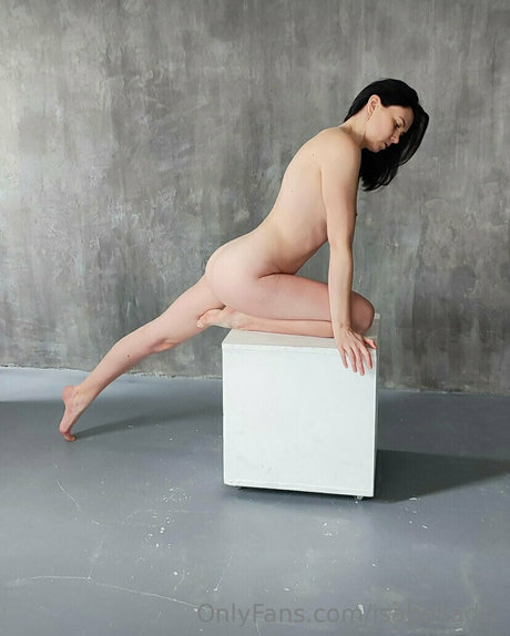 Foto desnuda filtrada de OnlyFans de Isabelladl1