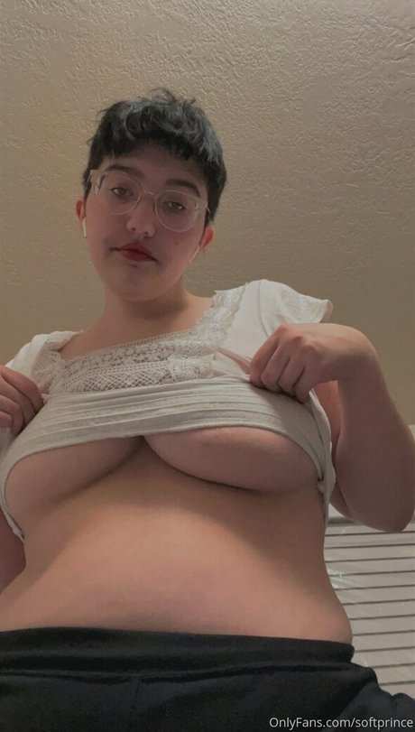 Foto desnuda filtrada de OnlyFans de Softprince
