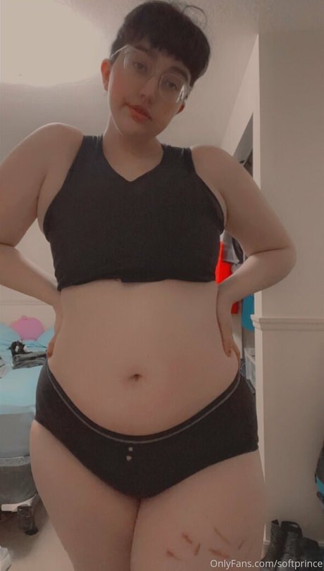 Foto desnuda filtrada de OnlyFans de Softprince