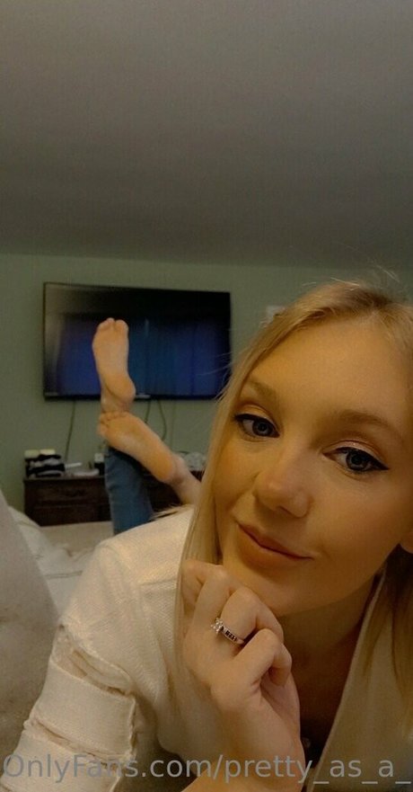 Foto desnuda filtrada de OnlyFans de Prettyasapeach69
