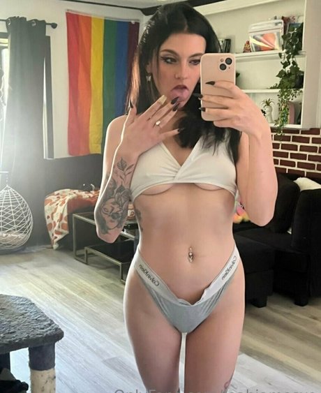 Foto desnuda filtrada de OnlyFans de leahjamesxo