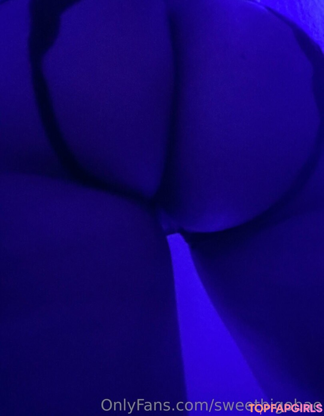 Foto desnuda filtrada de OnlyFans de Sweetbigobae #104 Foto desnuda filtrada de OnlyFans de Sweetbigobae #104