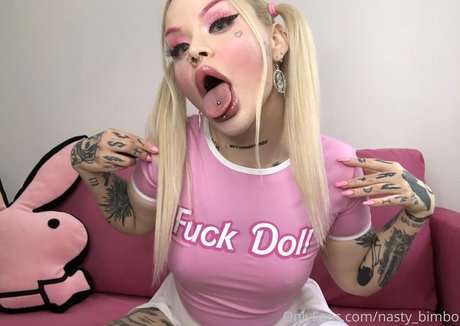 Nasty_bimbo