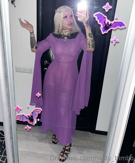 Nasty_bimbo
