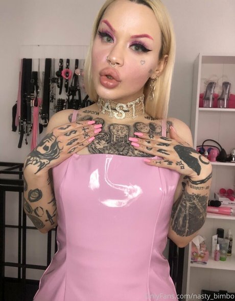 Nasty_bimbo