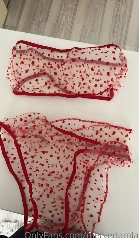 Foto desnuda filtrada de OnlyFans de mervedamla