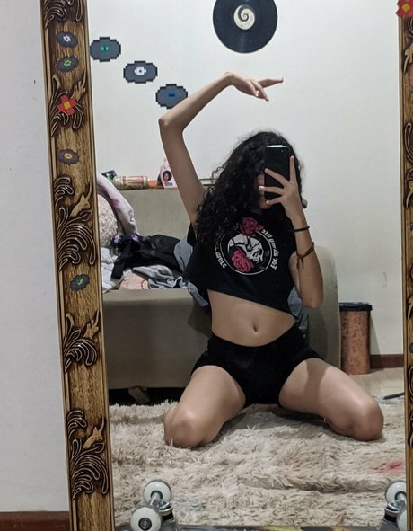 Foto desnuda filtrada de OnlyFans de Thesuusu