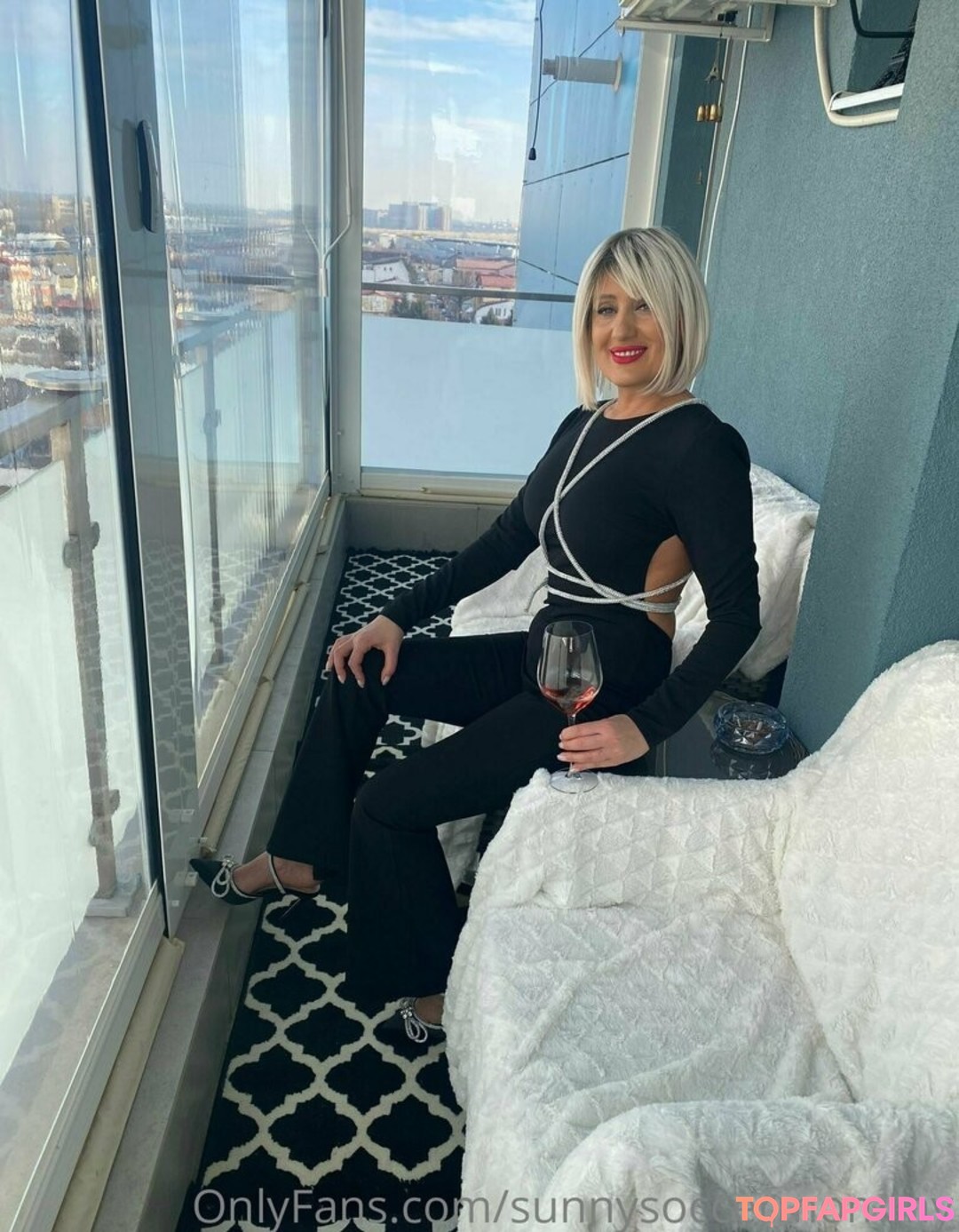 Foto desnuda filtrada de OnlyFans de Sunnysoccermommy #53 Foto desnuda filtrada de OnlyFans de Sunnysoccermommy #53