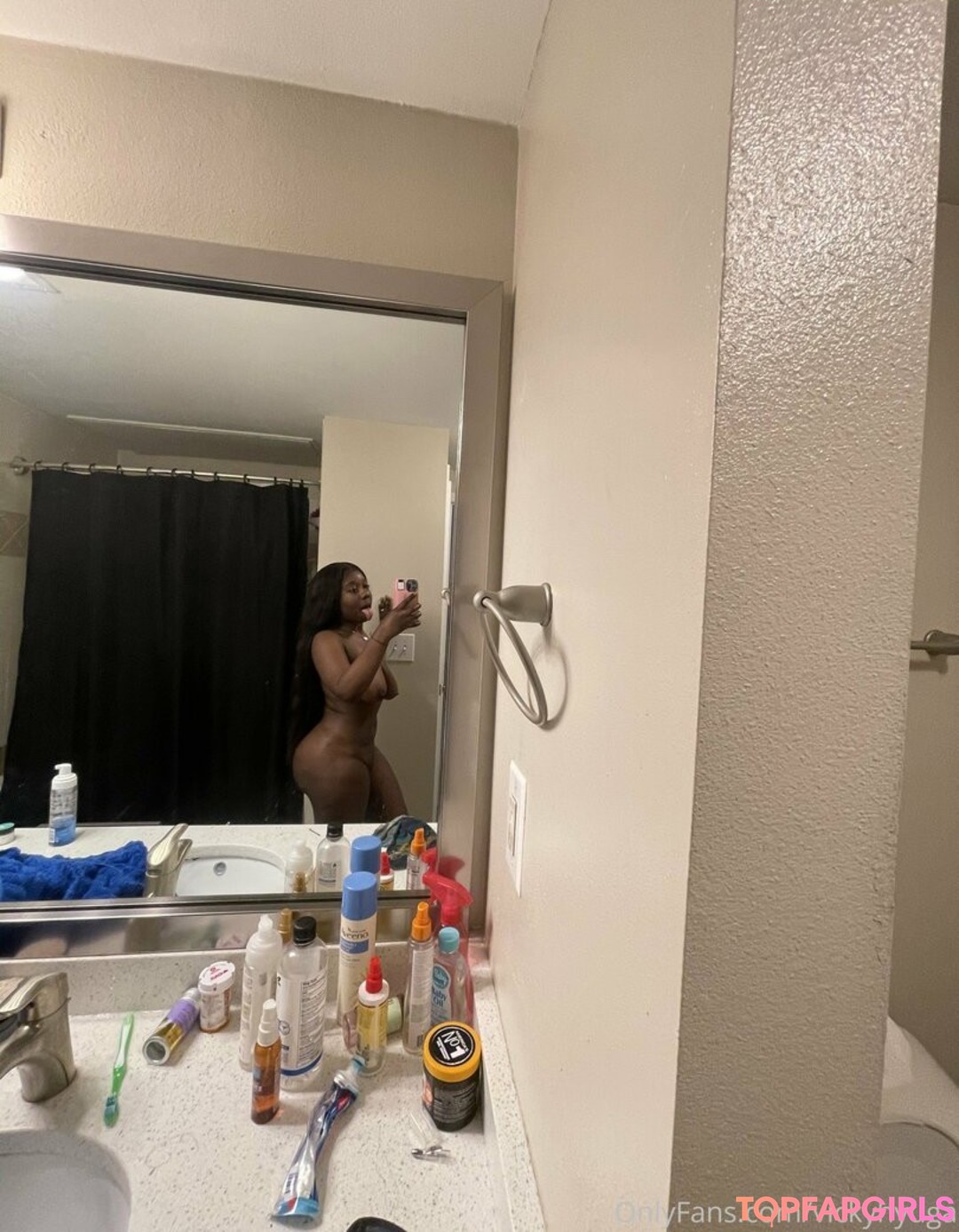 Foto desnuda filtrada de OnlyFans de Vickyhyuga #6 Foto desnuda filtrada de OnlyFans de Vickyhyuga #6