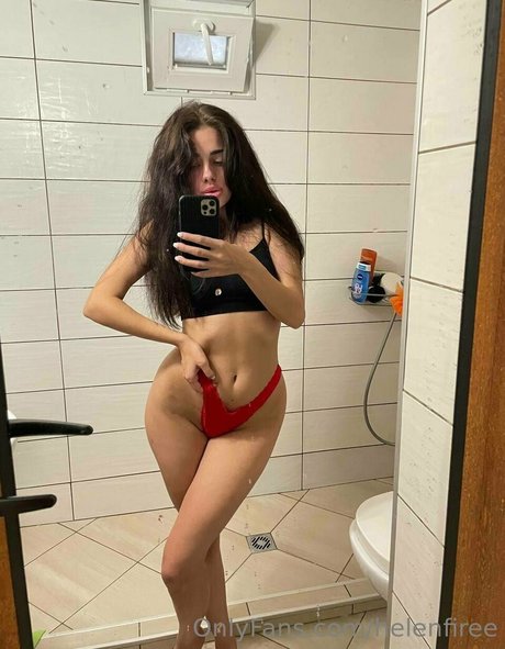 Foto desnuda filtrada de OnlyFans de Helenpipe