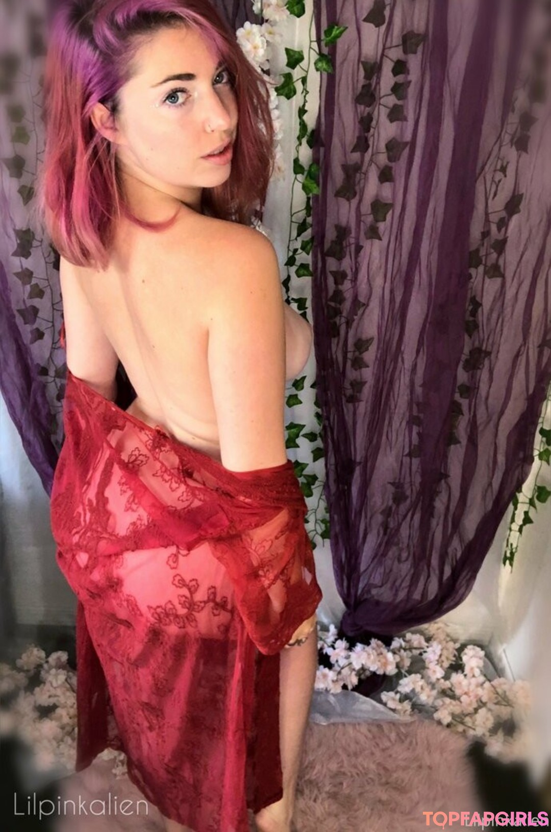 Foto desnuda filtrada de OnlyFans de Lilpinkalien #282 Foto desnuda filtrada de OnlyFans de Lilpinkalien #282