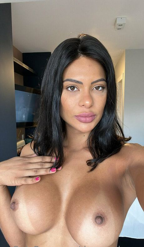 Dayane Machado