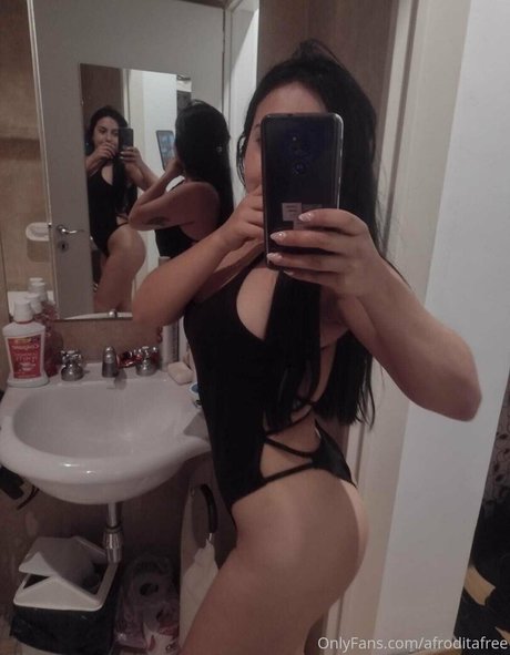 Foto desnuda filtrada de OnlyFans de Afroditafree