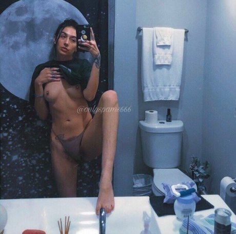 Foto desnuda filtrada de OnlyFans de Danij666