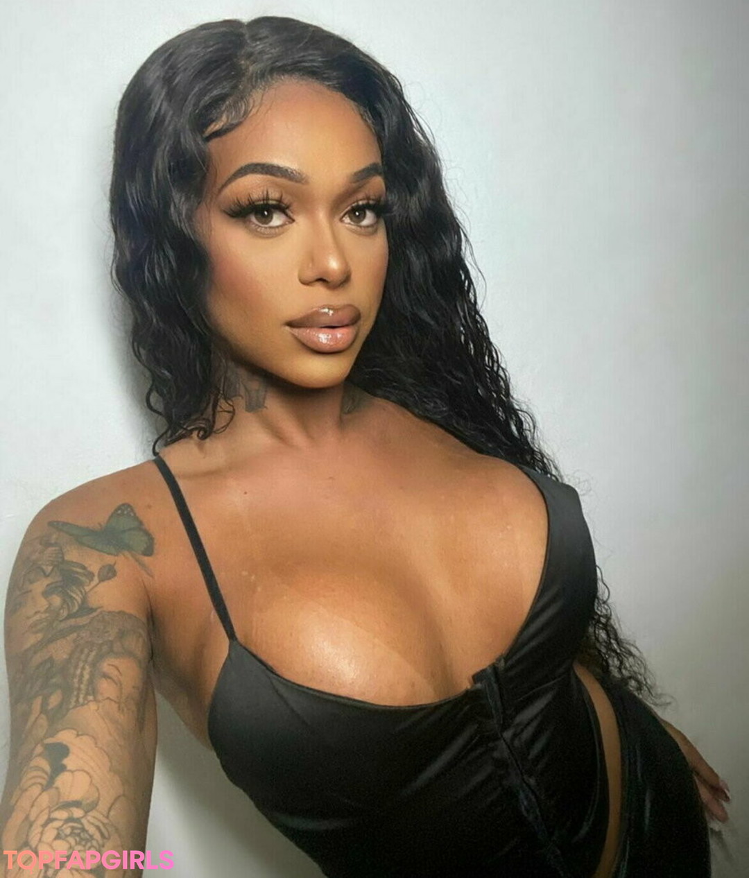 Foto desnuda filtrada de OnlyFans de Transsohot #132 Foto desnuda filtrada de OnlyFans de Transsohot #132