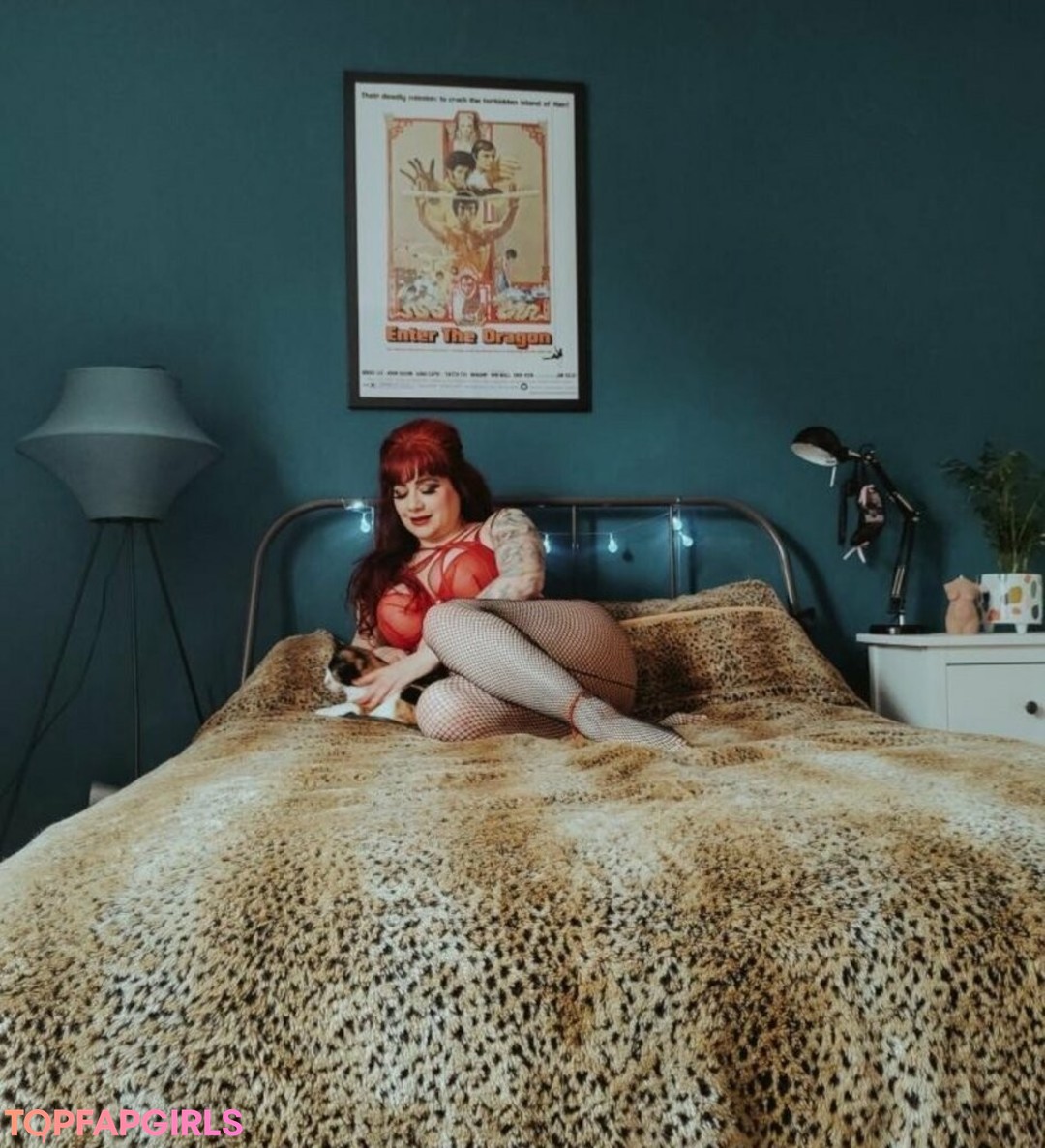 Foto desnuda filtrada de OnlyFans de Matureanna #4 Foto desnuda filtrada de OnlyFans de Matureanna #4